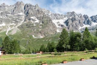 HelloCHALET - Cozy Bear - Panoramic Ski-in, Ski-Out Apartment in Cervinia - 2