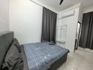 Queen Bed Budget Room - Padang Serai - 0