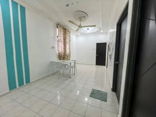 Queen Bed Budget Room - Padang Serai - 1