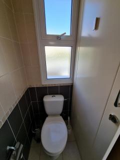 Cyprus 2 beds ensuite pool patios wifi parkin - 9