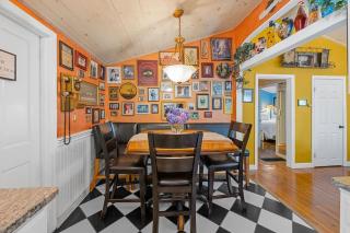Sal's Place - Close to tourism, Private Yard, Pool! - 1