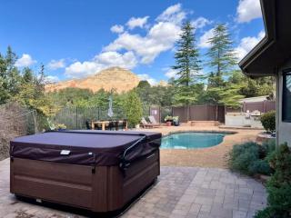 Prime location with Hot tub Pool and Views for Family - Sedona - 1