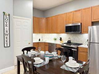 Huge apartment near NYC, Parking - 8