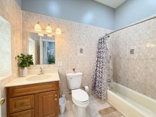 Huge apartment near NYC, Parking - 6