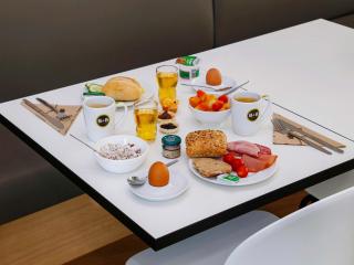 B&B Hotel Berlin-Airport - 7