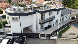 Maison Du Lac - 3