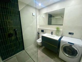 Spacious, Newly Renovated, Pula Rooftop Apartment with Marina Views - 1