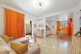 Isla Verde Retreats - 2 Stylish Homes by the Ocean - San Juan - 0