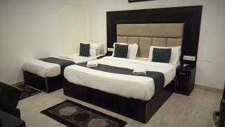 Hotel Kiara - Offering Free Airport Shuttle - 6