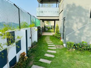 Vetrivel Mountain Resorts - 7