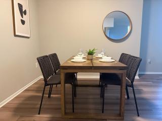 Stylish Crystal City Flat - Gym & Pool - Arlington - 7
