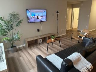 Stylish Crystal City Flat - Gym & Pool - Arlington - 1