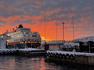 City Retreat with Free Parking - Ålesund - 5