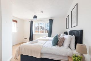 Emersons Green Escape - 4BR Family Retreat - - 6