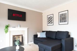 Emersons Green Escape - 4BR Family Retreat - - 1