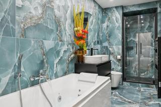 Lavie Maison Sauna Hot Tub & AC in 7th - 7