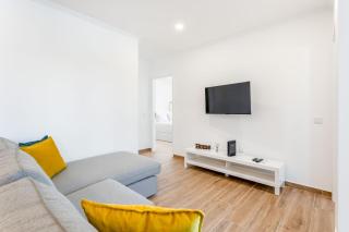 Bright 2BDR Flat in Armação de Pêra by LovelyStay - 1