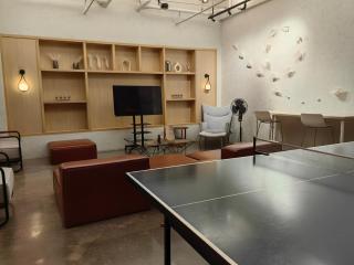 Studio Unit with Balcony at the Median - 4