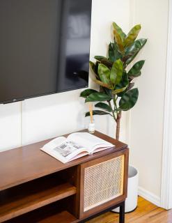 Cozy 1BD Upper East Side Gem - 3