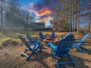 Spa Lodge Sleeps 9 Sauna Hot Tub Mtn Views - 8