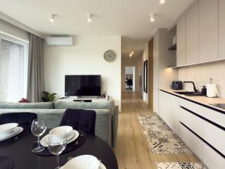 URBAN APARTMENTS PREMIUM Sokolska 30A Towers No 28, 2 Free Garages, Gym & Sauna, Self Check-in - Kattowitz - 8