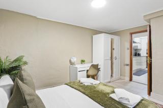 Spacious 2 Bedroom Flat near Hyde Park by BeiRoom - 1