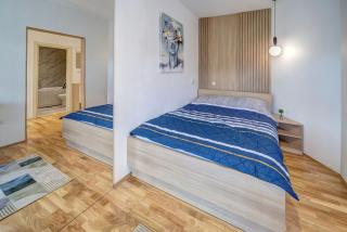 Spa King Apartments 3 - 9