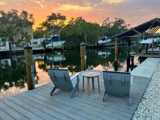 Mid Century Meets Boaters Dream - 7