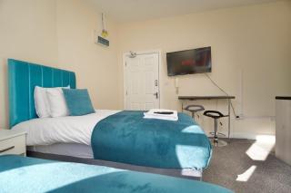 Belgrade Lodge Studio 1 - City Centre, WiFi, Parking - Coventry - 1