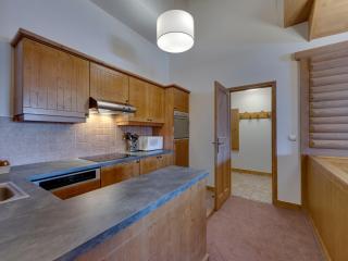 Arc 1950 : Appartement 3 pièces, 6 pers, accès ski, jacuzzi, parking - FR-1-686-51 - 4