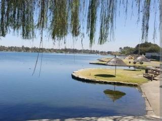 Cozy & Secure 2-Bedroom Retreat - Germiston - 1