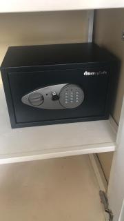 Avalon Regia 3 Bedroom Upstairs Apartment - Georgetown - 9