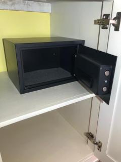 Avalon Regia 3 Bedroom Upstairs Apartment - Georgetown - 1