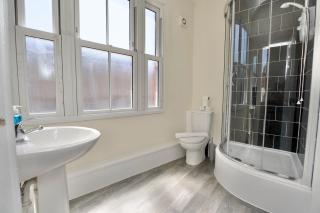 Belgrade Lodge Studio 2 - Netflix, WiFi, City Centre Gem - Coventry - 6