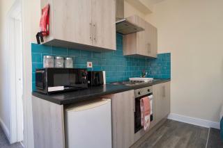 Belgrade Lodge Studio 2 - Netflix, WiFi, City Centre Gem - Coventry - 8