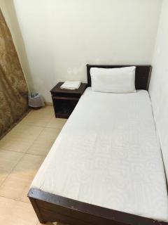 Al-Sakhawat Hotel Faizabad - 5