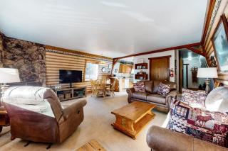 Lazy Bear Barn - Family-Friendly Mountain View Cabin with Wi-Fi, Fireplace, & Deck - 0