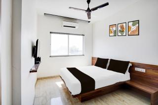 Hotel O MIDAS Regency - 2