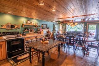 Lakeside Log Cabin! Blessings & Memories Abound! - Eatonville - 5