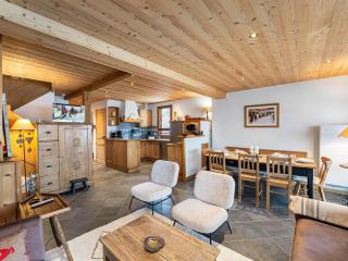 Duplex 3 chambres avec cheminée et terrasse plein sud, proche des pistes et commerces - FR-1-566-59 - 3