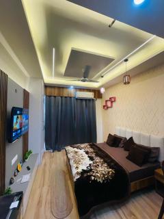 Visitor stop - Greater Noida - 5