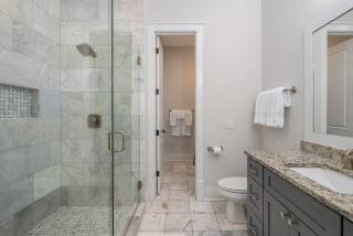 5 Bed Rose Estate with Parking - 6