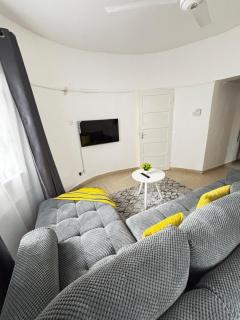 Cozy 1 bedroom in Nyali located behind city mall walk to the beach - Mombasa - 0