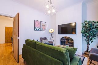 Foxton Manor - Stylish 3Bed Retreat, Free Parking & Netflix, WiFi - 8