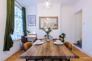 Foxton Manor - Stylish 3Bed Retreat, Free Parking & Netflix, WiFi - 5