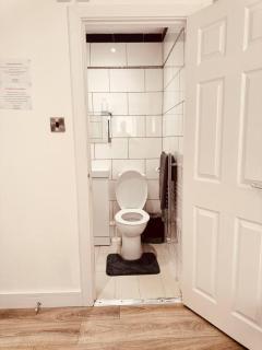 Restoa Stay Modern Studio WiFi Parking Ensuite - Neepsend - 3