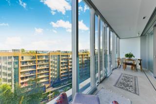 Battersea Power Station Skyline Suite, Private Balcony Terrace, AC, 1000MB SuperFast Wifi - 8