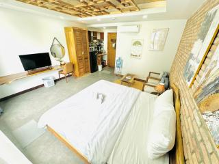 204MSNK Maison Luxe Studio w Big Window & Kitchen - Can Tho - 9
