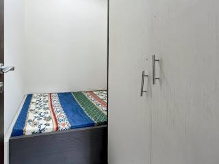 Luxury 3BR Kemang Village Netflix, WiFi, Pool - 4
