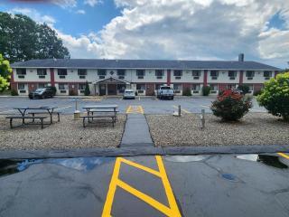 Gardner Inn - Gardner - 4
